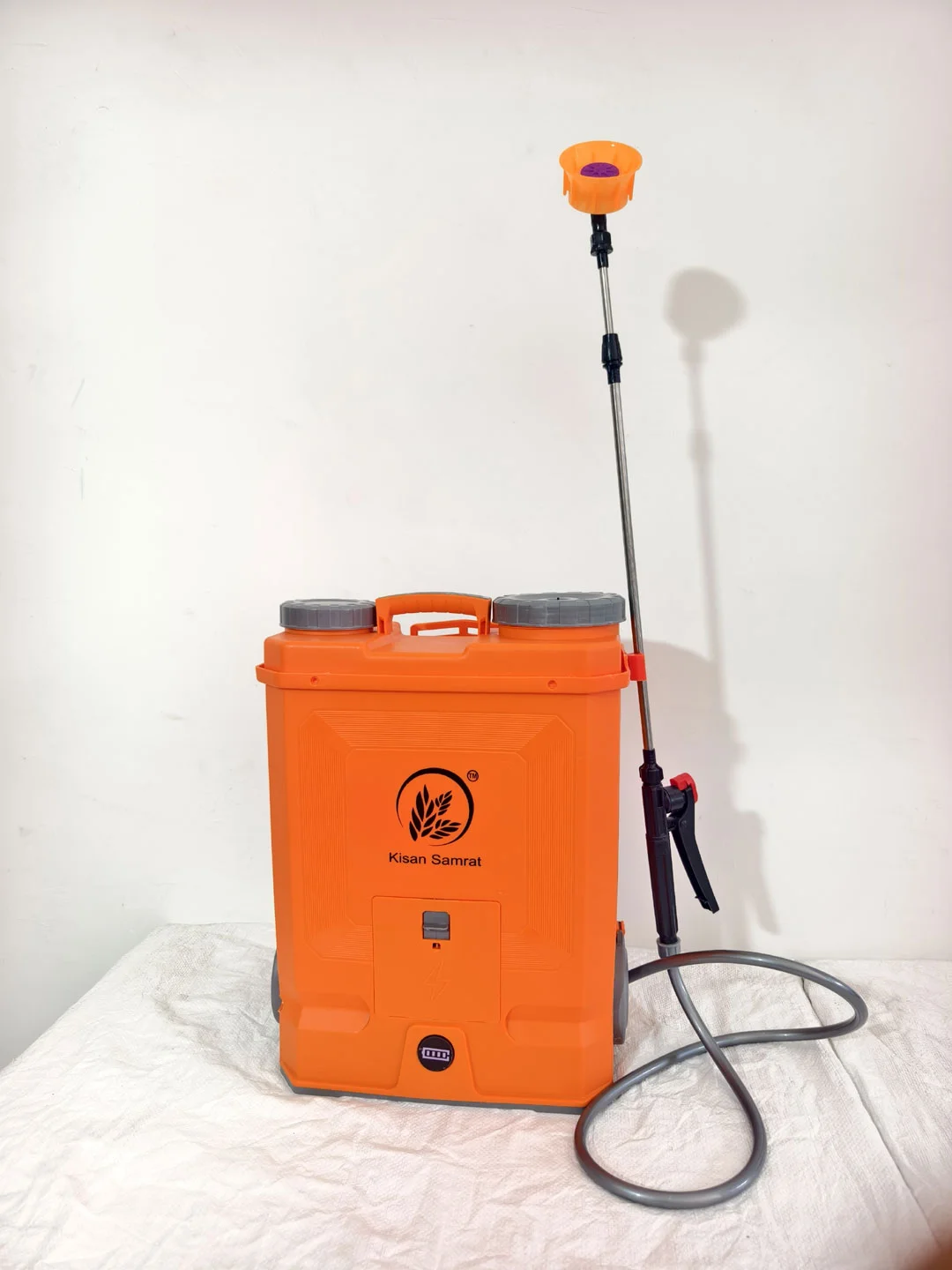JK Agro KISAN SMART DOUBLE Motor Battery Sprayer Pump – 18 Litre - Image 6