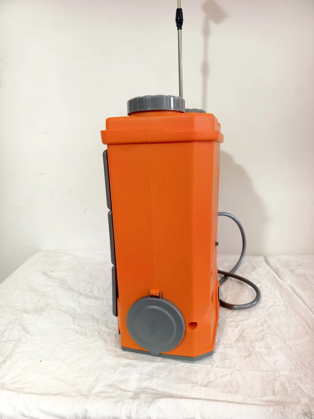 JK Agro KISAN SMART DOUBLE Motor Battery Sprayer Pump – 18 Litre - Image 3