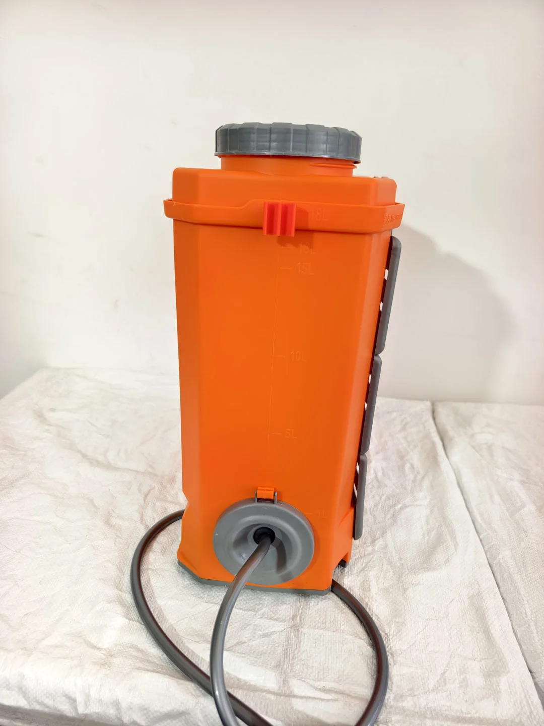 JK Agro KISAN SMART DOUBLE Motor Battery Sprayer Pump – 18 Litre - Image 8