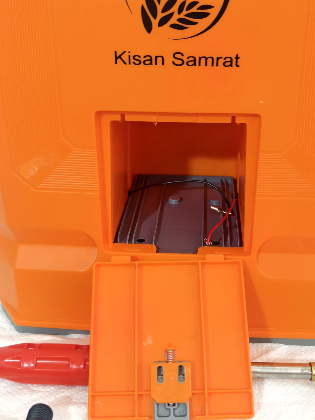JK Agro KISAN SMART DOUBLE Motor Battery Sprayer Pump – 18 Litre - Image 7